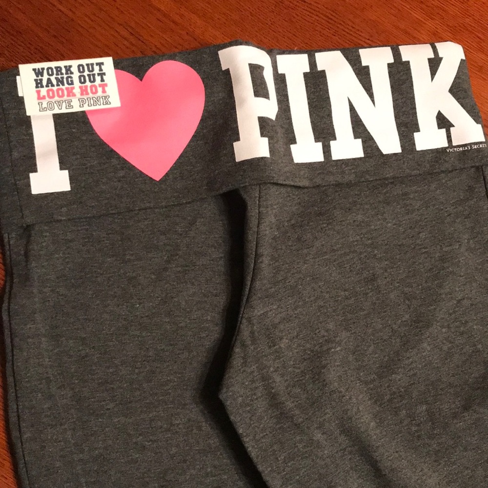 Boot cut fold over yoga’s. Heather gray.